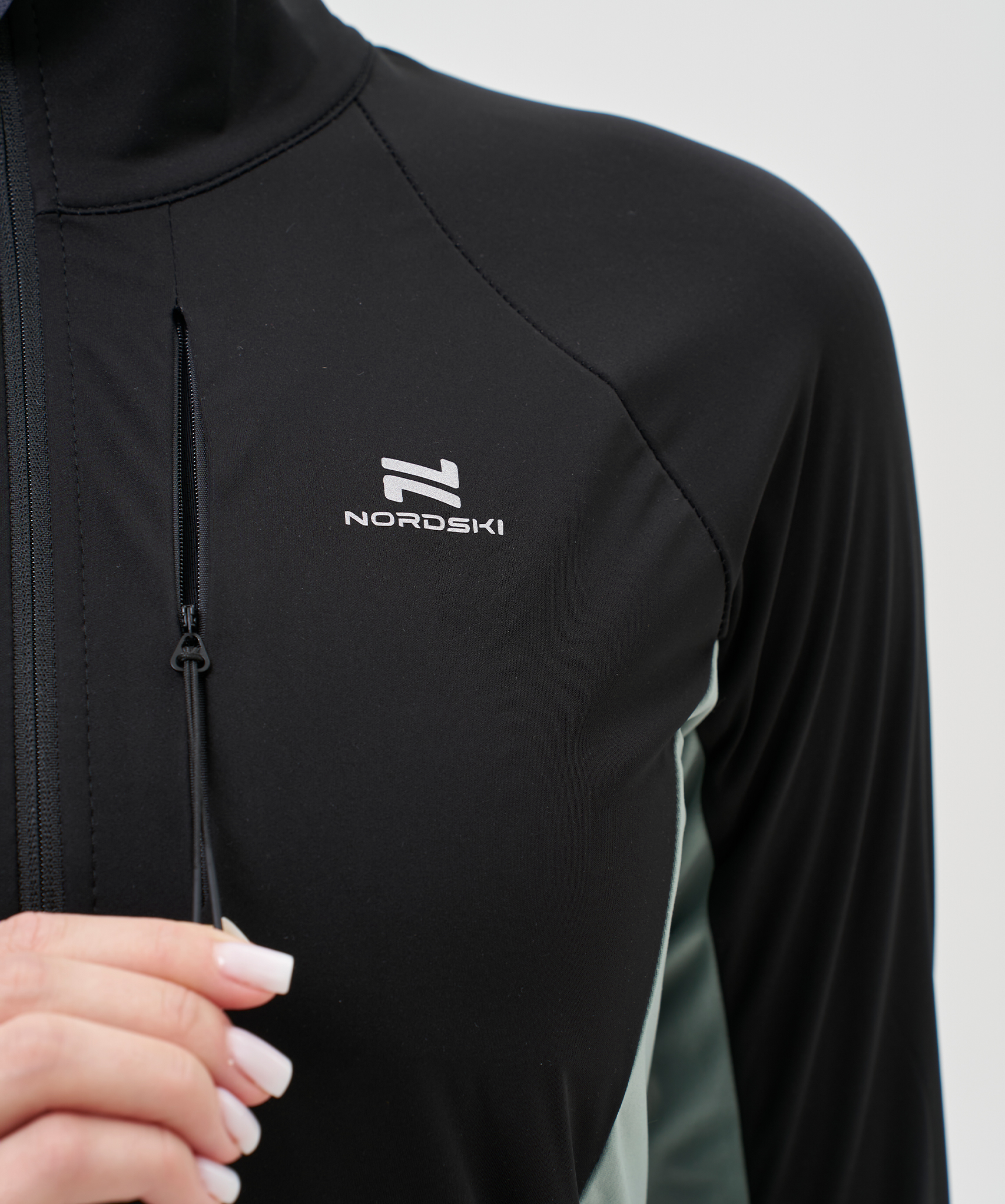 Тренировочная куртка Nordski Race Black/Ice Mint W